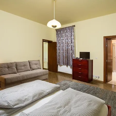 Aparthotel Pilvax 4*